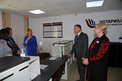 Министр юстиции Сергей Хоменко посетил нотариальные архивы Минска и Минской области