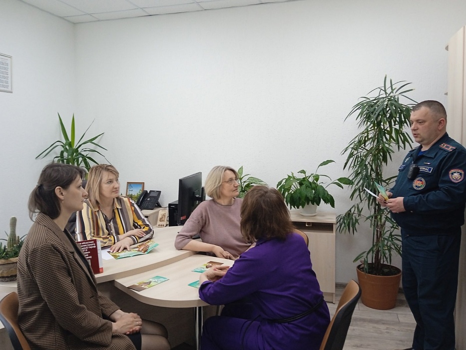 Встреча с представителем Воложинского РОЧС