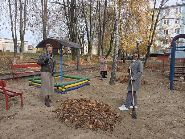 Нотариусы и работники нотариальных контор Гомельского нотариального округа приняли участие в акции нотариата "Приумножим красоту родного края"