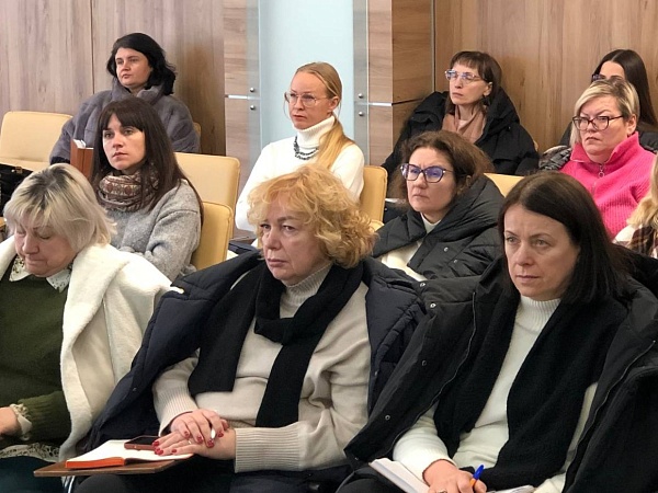 В многофункциональном центре БНП прошли очередные курсы повышения квалификации